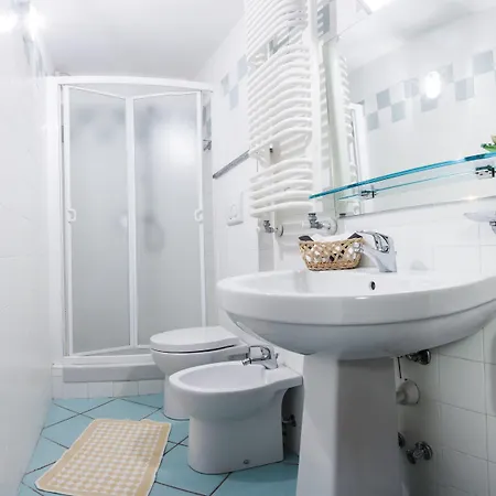 Biancaneve Hotell 3*